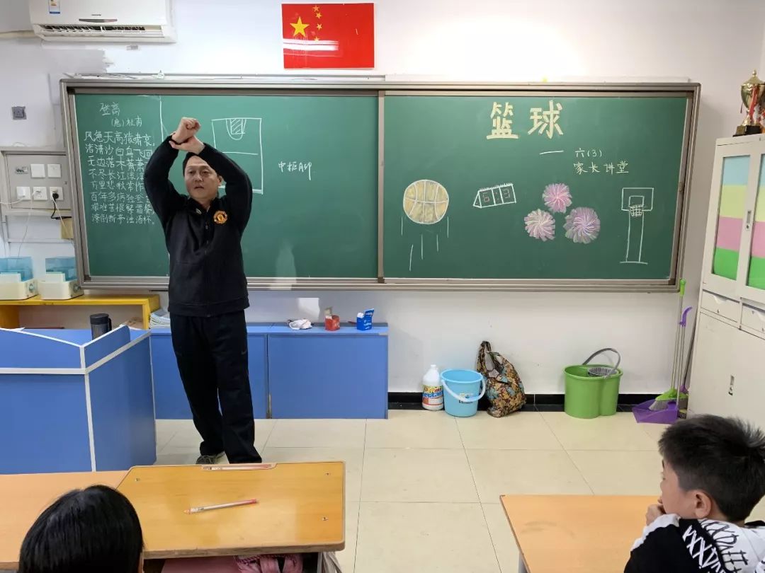 篮球规则基础_篮球规则基本技术有哪些_篮球基本规则与技术