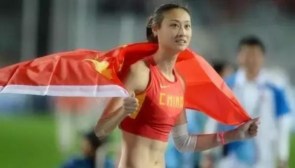 举重奥运冠军石_石磊举重奥运冠军_举重冠军石