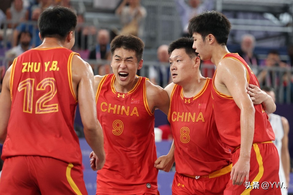 篮球关于秒的规则_篮球秒数犯规_篮球规则3秒以上